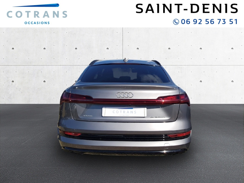 Photo 2 du véhicule AUDI e-tron GT 476ch quattro - Vue extérieure