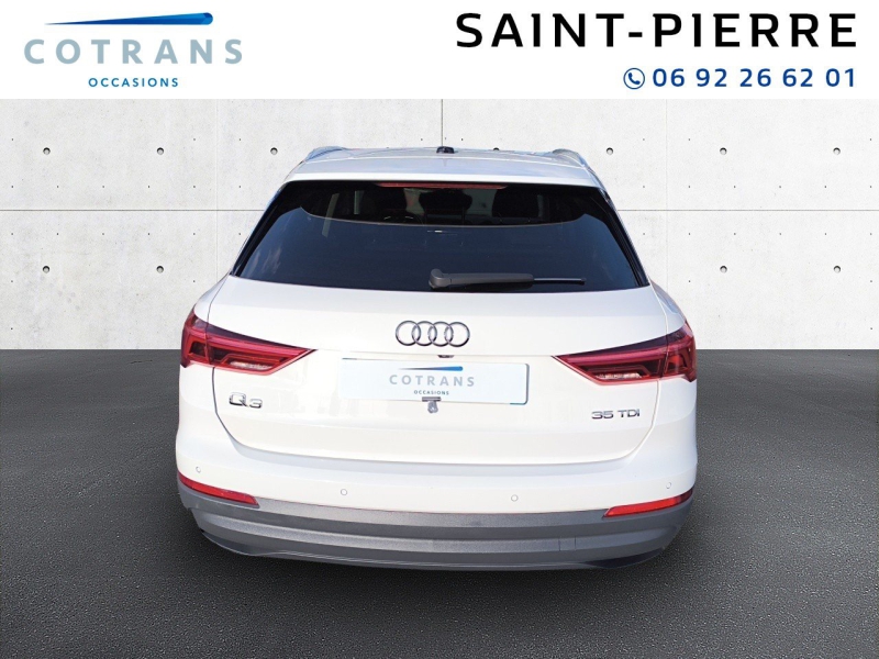 Photo 2 du véhicule AUDI Q3 35 TDI 150ch Design S tronic 7 - Vue extérieure