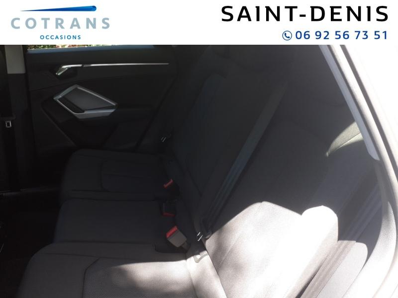 Photo 8 du véhicule AUDI Q3 35 TDI 150ch Design S tronic 7 - Vue extérieure