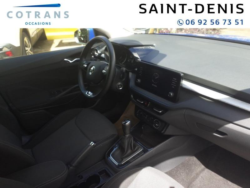 Photo 6 du véhicule SKODA Fabia 1.0 MPI 80ch Ambition - Vue extérieure