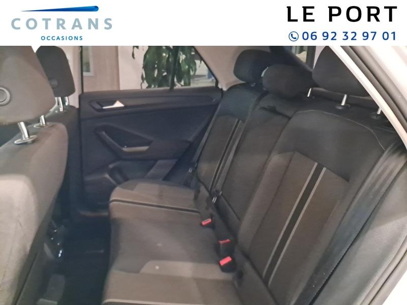Photo 8 du véhicule VOLKSWAGEN T-Roc 1.5 TSI  110 ch R-Line - Vue extérieure