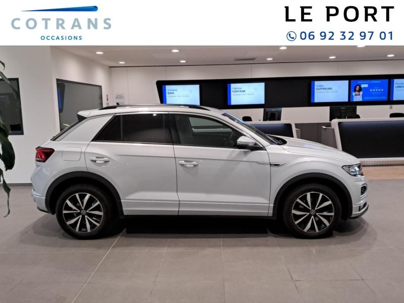 Photo 10 du véhicule VOLKSWAGEN T-Roc 1.5 TSI  110 ch R-Line - Vue extérieure