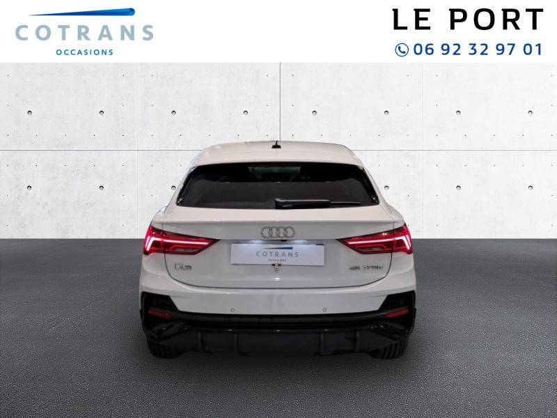 Photo 2 du véhicule AUDI Q3 Sportback 45 TFSI e 245ch S line S tronic 6 - Vue extérieure