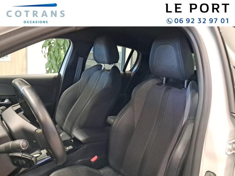 Photo 7 du véhicule PEUGEOT 208 e-208 136ch GT - Vue extérieure
