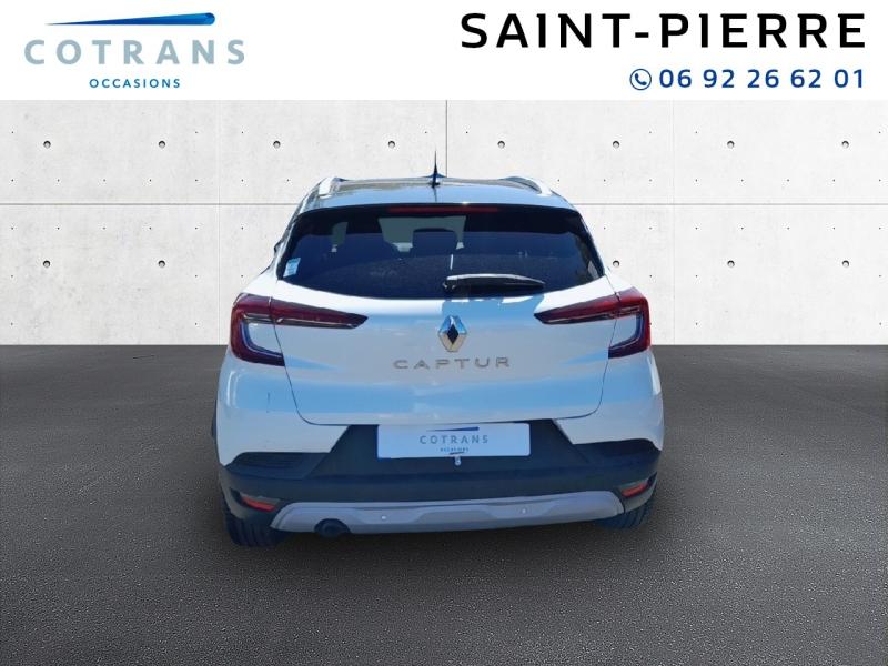Photo 2 du véhicule RENAULT Captur 1.3 TCe 130ch FAP Zen EDC - Vue extérieure