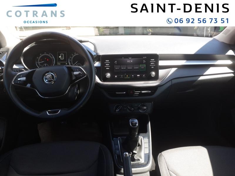 Photo 4 du véhicule SKODA Fabia 1.0 MPI 80ch Ambition - Vue extérieure