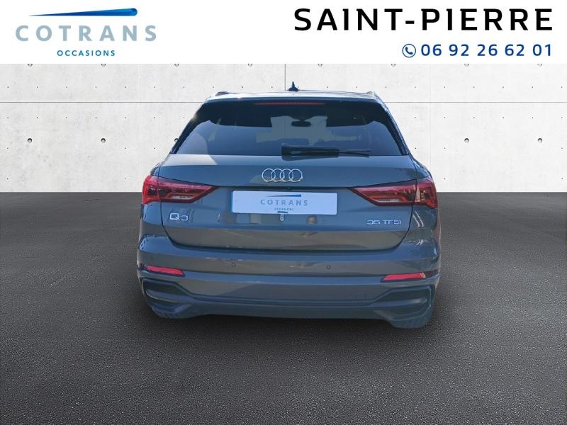 Photo 2 du véhicule AUDI Q3 35 TFSI 150ch Mild Hybrid S line S (…) - Vue extérieure
