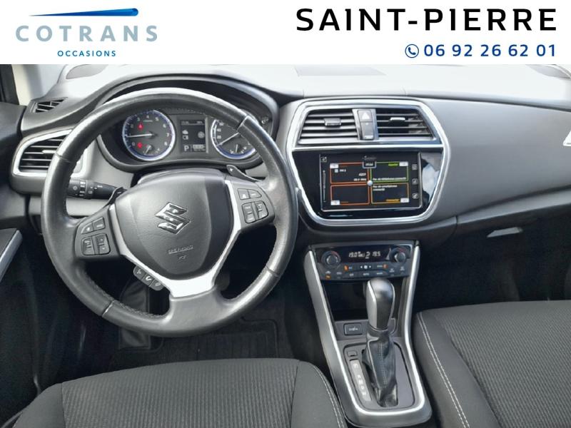 Photo 4 du véhicule SUZUKI S-Cross 1.4 Boosterjet Hybrid 129ch Privilège - Vue extérieure