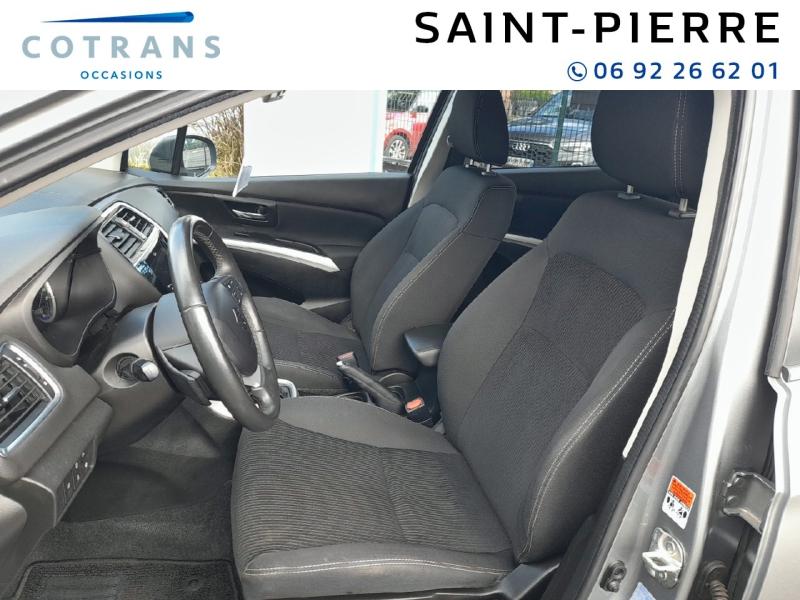 Photo 6 du véhicule SUZUKI S-Cross 1.4 Boosterjet Hybrid 129ch Privilège - Vue extérieure
