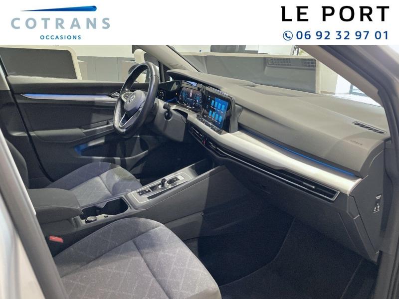 Photo 6 du véhicule VOLKSWAGEN Golf 1.0 eTSI OPF 110ch Life Plus DSG7 - Vue extérieure