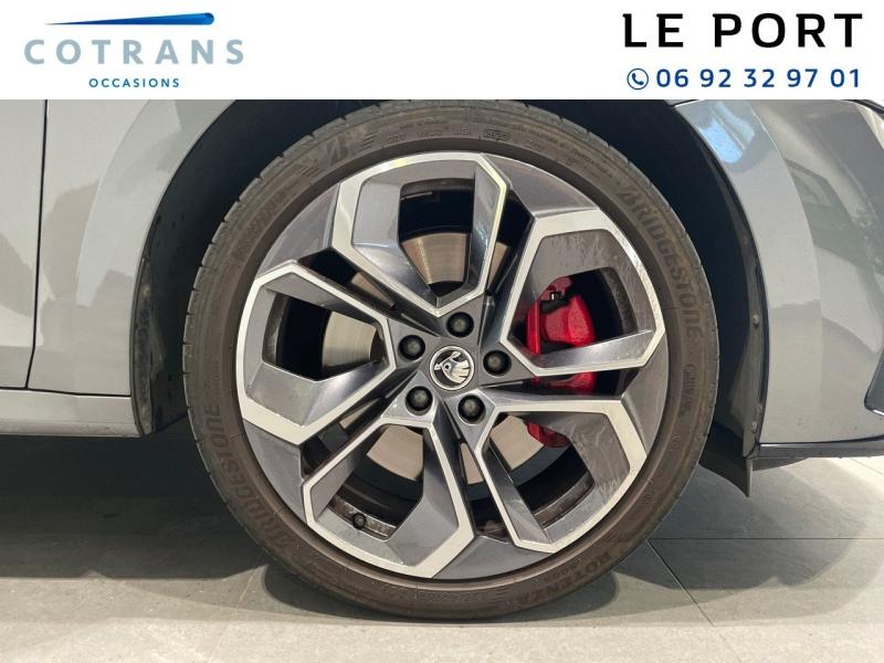 Photo 10 du véhicule SKODA Octavia 2.0 TSI 245ch RS DSG7 - Vue extérieure