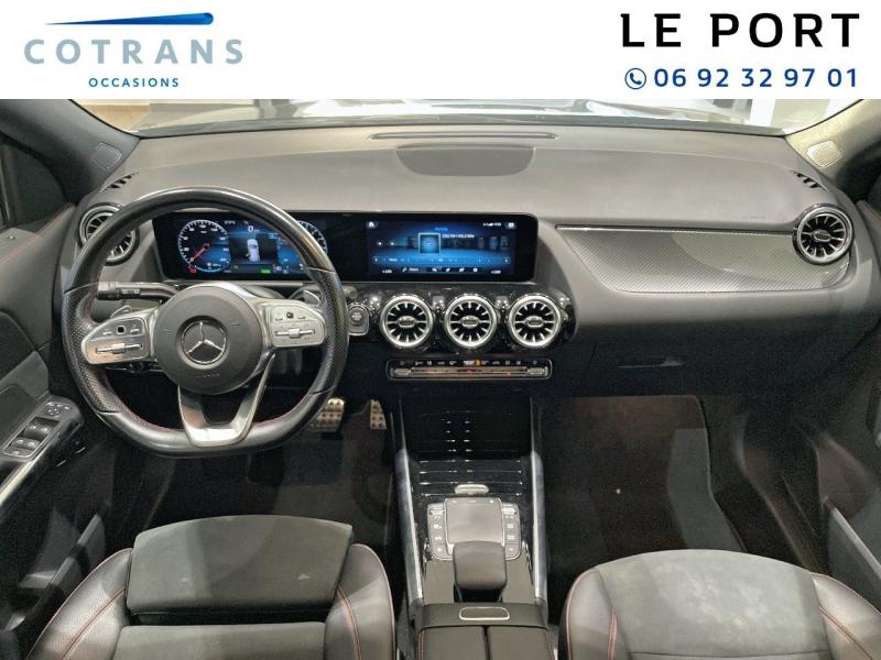 Photo 4 du véhicule MERCEDES-BENZ GLA 250 e 160+102ch AMG Line 8G-DCT - Vue extérieure