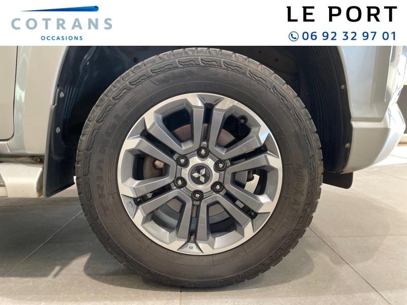 Photo 10 du véhicule MITSUBISHI L200 2.2 DI-D 150ch Club Cab Intense MY 2022 - Vue extérieure