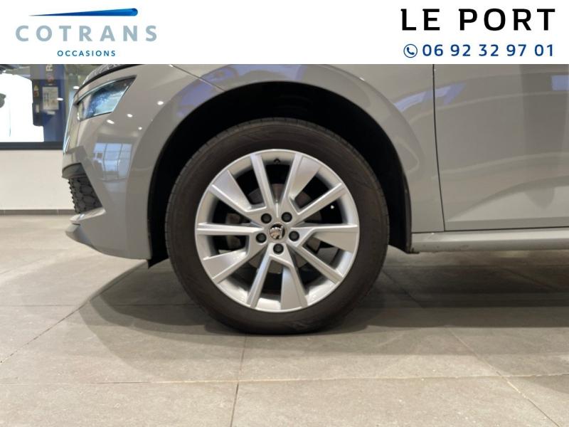 Photo 10 du véhicule SKODA Kamiq 1.0 TSI Evo 110ch Ambition DSG7 - Vue extérieure