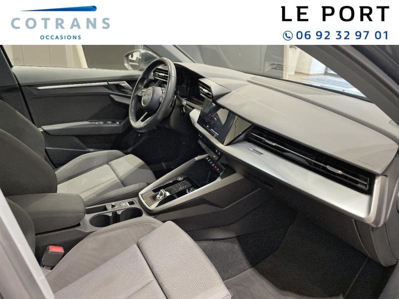 Photo 6 du véhicule AUDI A3 Sportback 35 TFSI 150ch Mild Hybrid Design S (…) - Vue extérieure