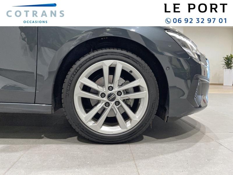 Photo 10 du véhicule AUDI A3 Sportback 35 TFSI 150ch Mild Hybrid Design S (…) - Vue extérieure