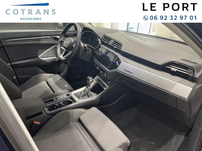 Photo 6 du véhicule AUDI Q3 Sportback 35 TFSI 150ch Design S tronic 7 - Vue extérieure