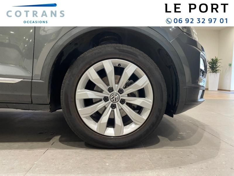 Photo 10 du véhicule VOLKSWAGEN T-Roc 1.0 TSI 115ch Lounge 134g - Vue extérieure