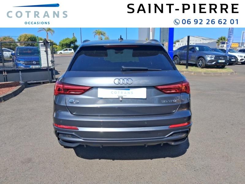 Photo 2 du véhicule AUDI Q3 35 TFSI 150ch Mild Hybrid S line S (…) - Vue extérieure