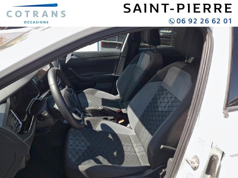 Photo 6 du véhicule VOLKSWAGEN Taigo 1.0 TSI 110ch R-Line DSG7 - Vue extérieure