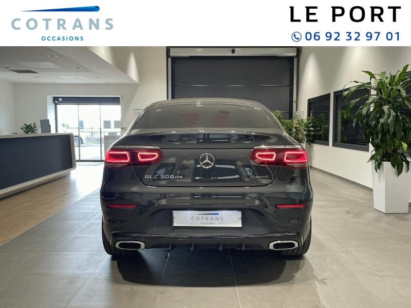 Photo 2 du véhicule MERCEDES-BENZ GLC Coupé 300 de 194+122ch AMG Line 4Matic (…) - Vue extérieure