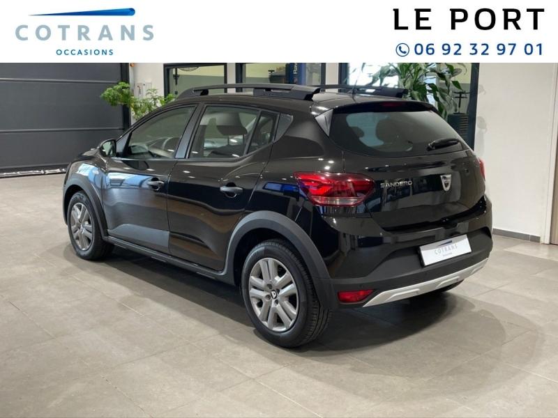 Photo 3 du véhicule DACIA Sandero 1.0 TCe 90ch Stepway Essentiel -22 - Vue extérieure