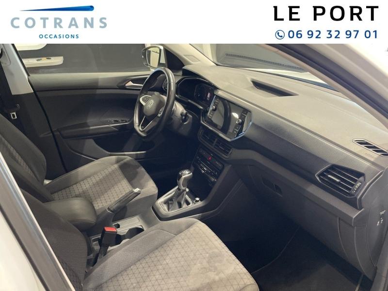 Photo 6 du véhicule VOLKSWAGEN T-Cross 1.0 TSI 110ch R-Line DSG7 - Vue extérieure