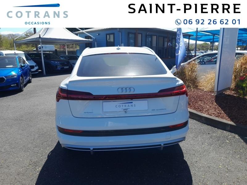 Photo 2 du véhicule AUDI e-tron Sportback 55 408ch S Line e-quattro - Vue extérieure