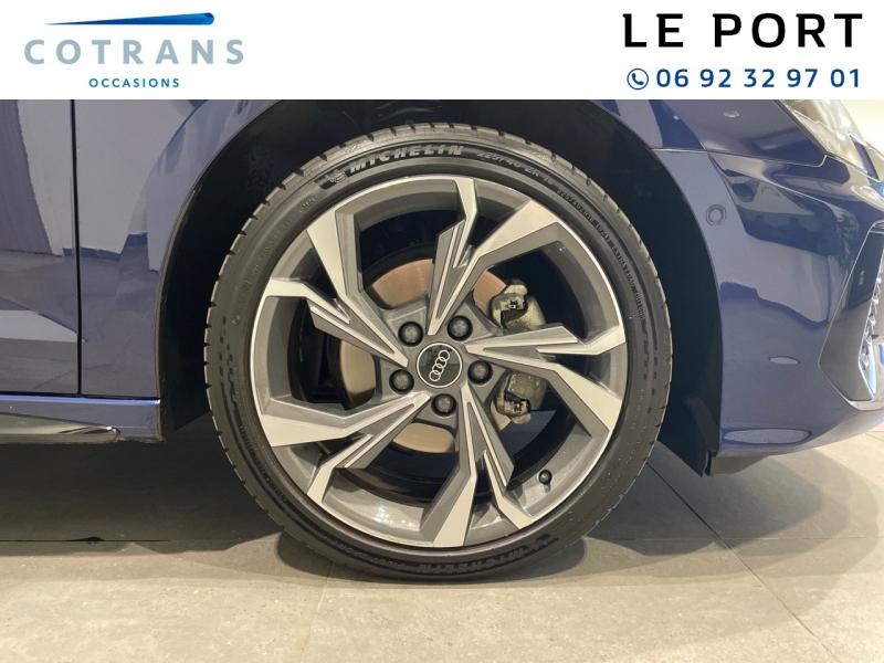 Photo 10 du véhicule AUDI A3 Berline 35 TFSI 150ch Mild Hybrid S line S (…) - Vue extérieure