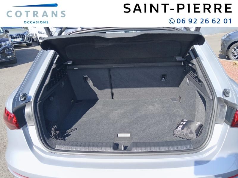 Photo 9 du véhicule AUDI A3 Sportback 35 TFSI 150ch Mild Hybrid Design S (…) - Vue extérieure