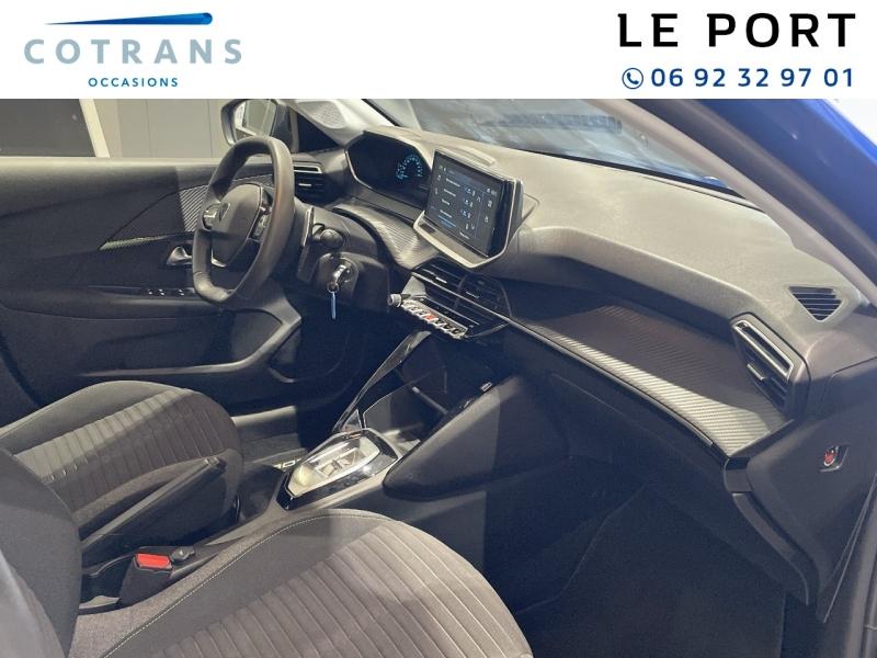 Photo 6 du véhicule PEUGEOT 208 1.2 Hybrid 100ch Allure e-DCS6 - Vue extérieure