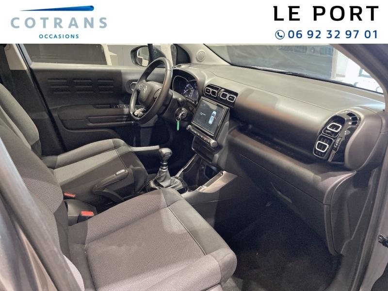 Photo 6 du véhicule CITROEN C3 Aircross BlueHDi 110ch S&S Shine - Vue extérieure