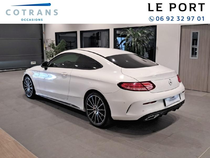 Photo 3 du véhicule MERCEDES-BENZ Classe C Coupé 200 d 160ch AMG Line 9G-Tronic Euro6d-T - Vue extérieure