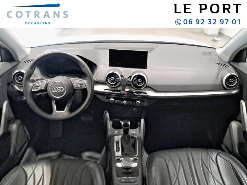Photo 4 du véhicule AUDI Q2 35 TFSI 150ch Design S tronic 7 - Vue extérieure