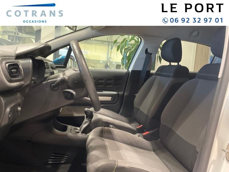 Photo 7 du véhicule CITROEN C3 1.2 PureTech 83ch S&S Shine - Vue extérieure