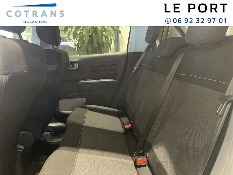 Photo 8 du véhicule CITROEN C3 1.2 PureTech 83ch S&S Shine - Vue extérieure