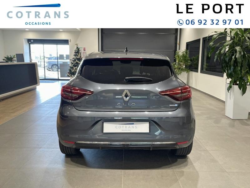 Photo 2 du véhicule RENAULT Clio 1.6 E-Tech hybride 145ch Techno - Vue extérieure
