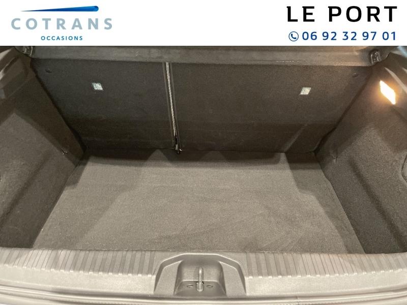 Photo 9 du véhicule RENAULT Clio 1.6 E-Tech hybride 145ch Techno - Vue extérieure