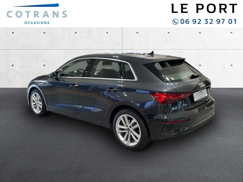 Photo 3 du véhicule AUDI A3 Sportback 35 TFSI 150ch Mild Hybrid Design S&nbsp;(…) - Vue extérieure