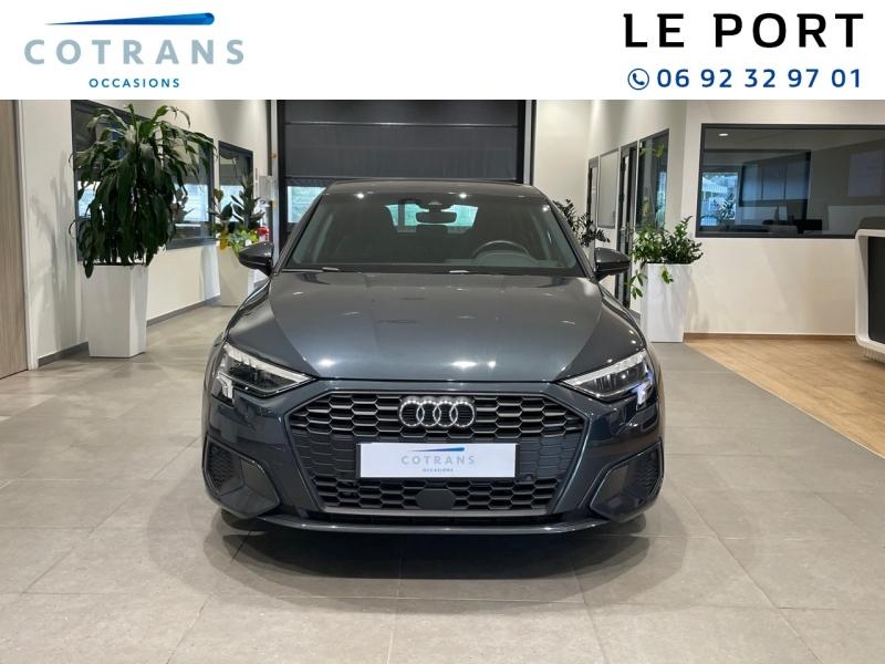 Photo 5 du véhicule AUDI A3 Sportback 35 TFSI 150ch Mild Hybrid Design S&nbsp;(…) - Vue extérieure