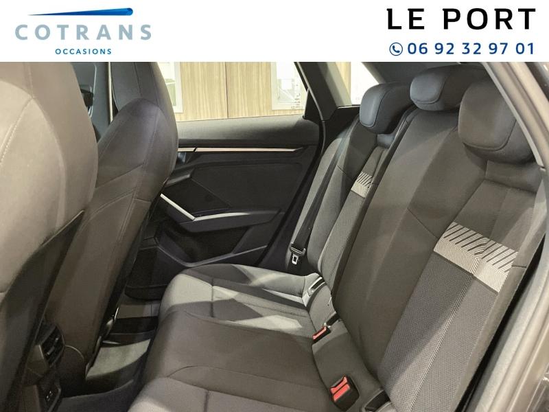 Photo 8 du véhicule AUDI A3 Sportback 35 TFSI 150ch Mild Hybrid Design S&nbsp;(…) - Vue extérieure