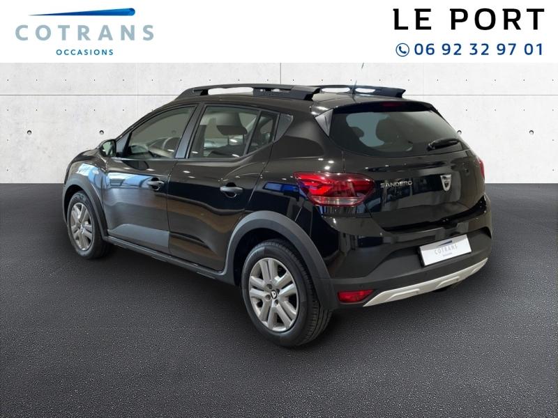 Photo 3 du véhicule DACIA Sandero 1.0 TCe 90ch Stepway Essentiel -22 - Vue extérieure