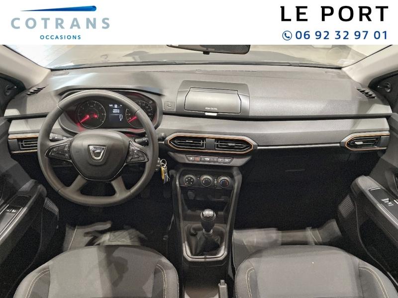 Photo 4 du véhicule DACIA Sandero 1.0 TCe 90ch Stepway Essentiel -22 - Vue extérieure