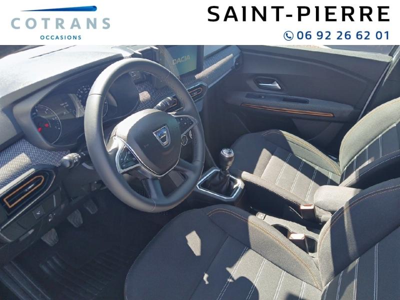 Photo 6 du véhicule DACIA Sandero 1.0 TCe 90ch Stepway Confort - Vue extérieure