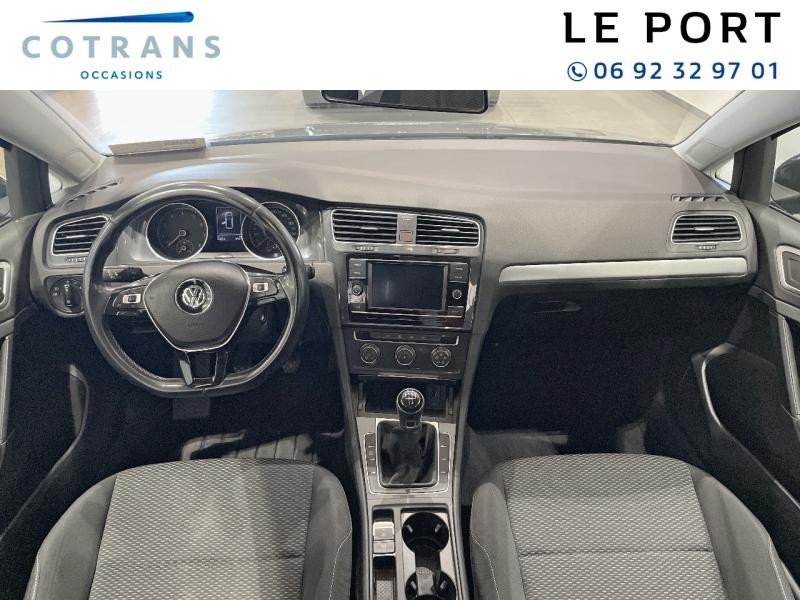 Photo 4 du véhicule VOLKSWAGEN Golf 1.0 TSI 85ch Trendline Euro6d-T 5p - Vue extérieure