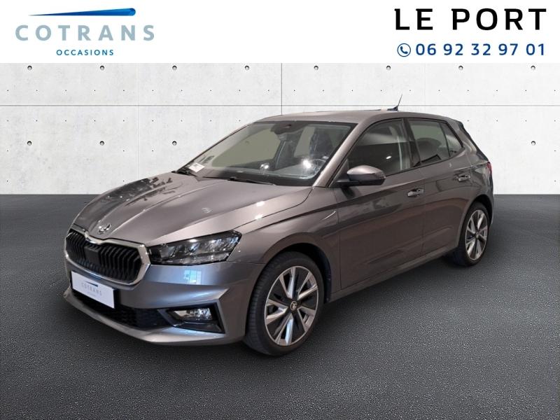 Photo 1 du véhicule SKODA Fabia 1.0 TSI 110ch Ambition DSG7 - Vue extérieure