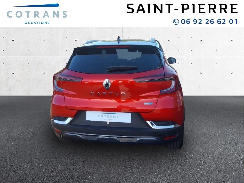 Photo 2 du véhicule RENAULT Captur 1.6 E-Tech Plug-in 160ch Initiale Paris - Vue extérieure