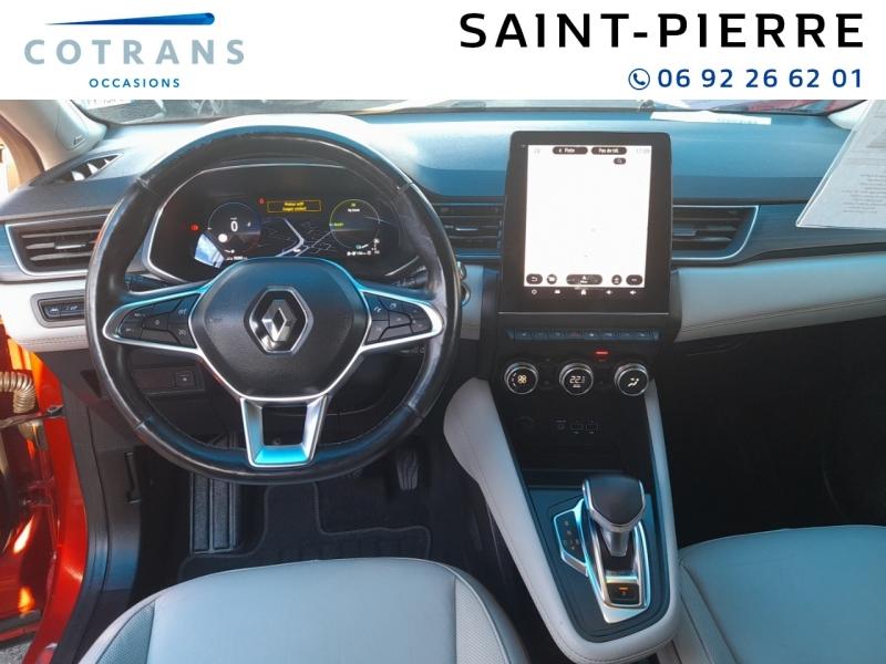 Photo 4 du véhicule RENAULT Captur 1.6 E-Tech Plug-in 160ch Initiale Paris - Vue extérieure