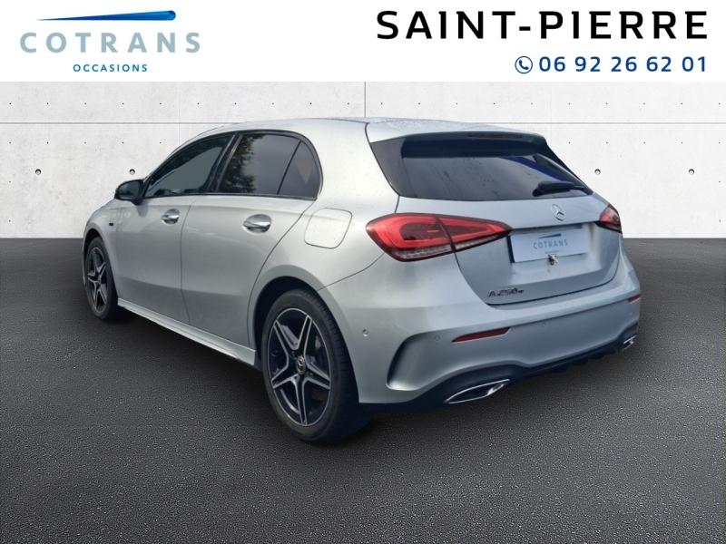 Photo 3 du véhicule MERCEDES-BENZ Classe A 250 e 160+102ch AMG Line 8G-DCT 8cv - Vue extérieure