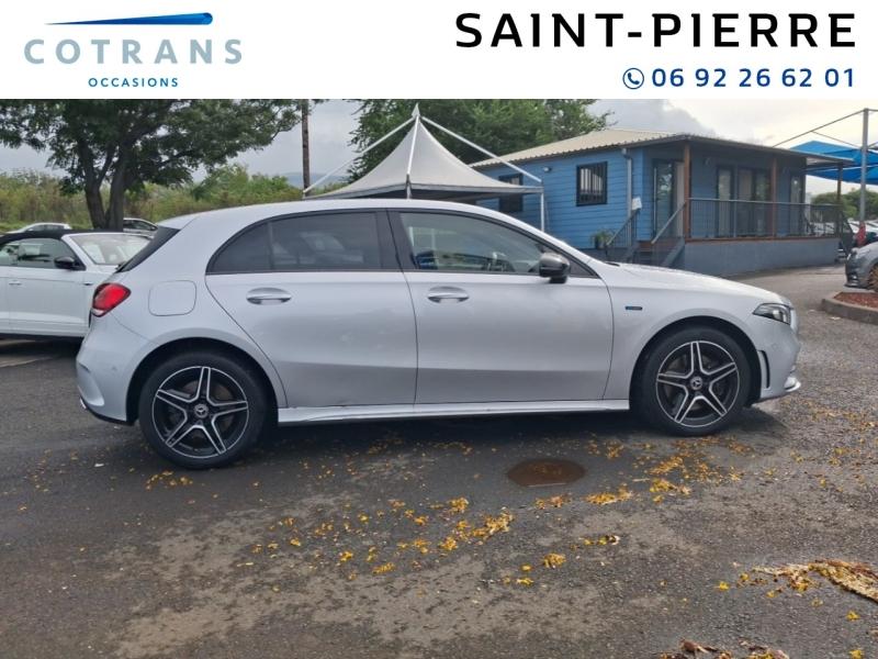 Photo 10 du véhicule MERCEDES-BENZ Classe A 250 e 160+102ch AMG Line 8G-DCT 8cv - Vue extérieure